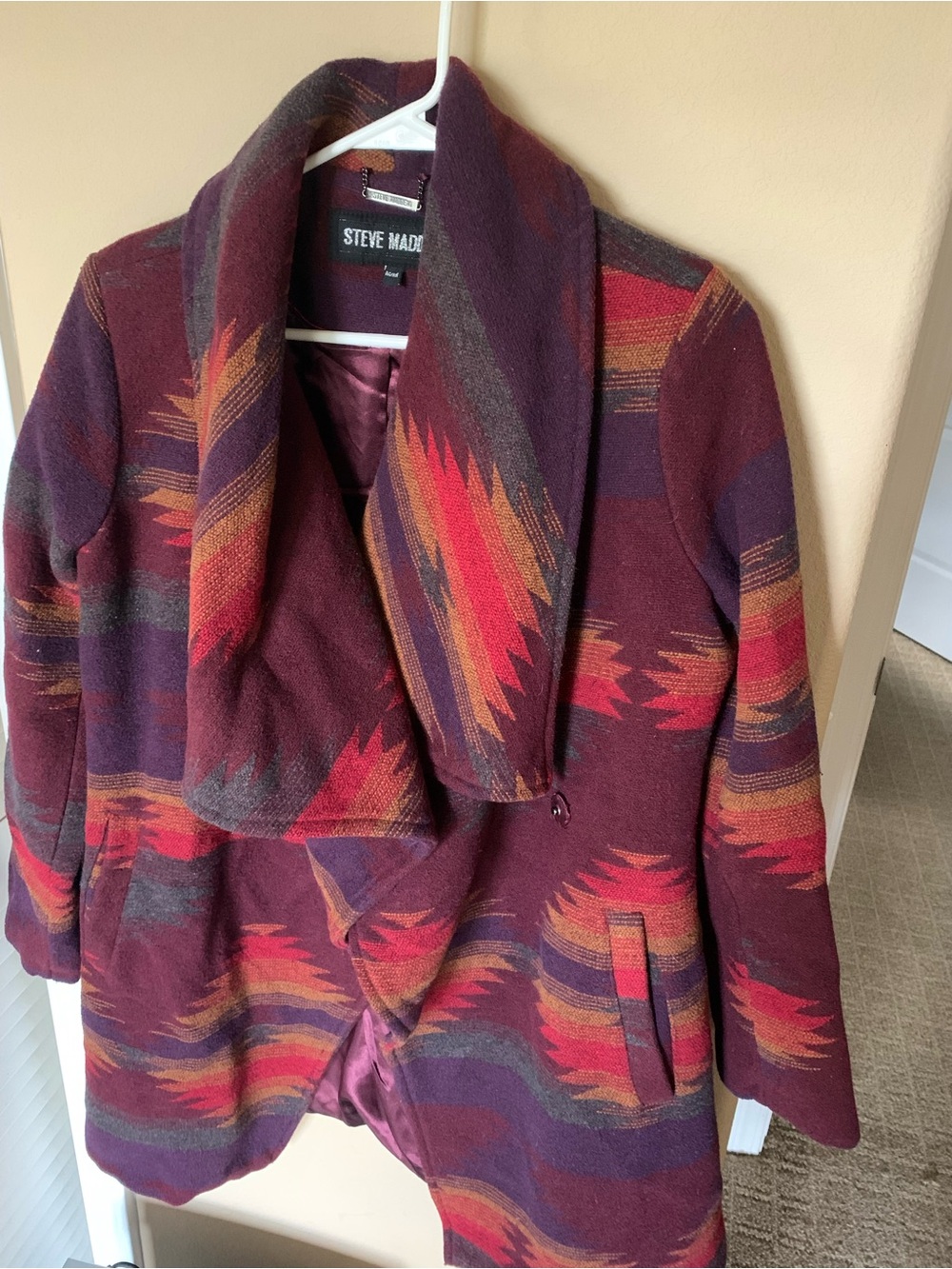 Steve Madden Aztec print women’s jacket/shawl